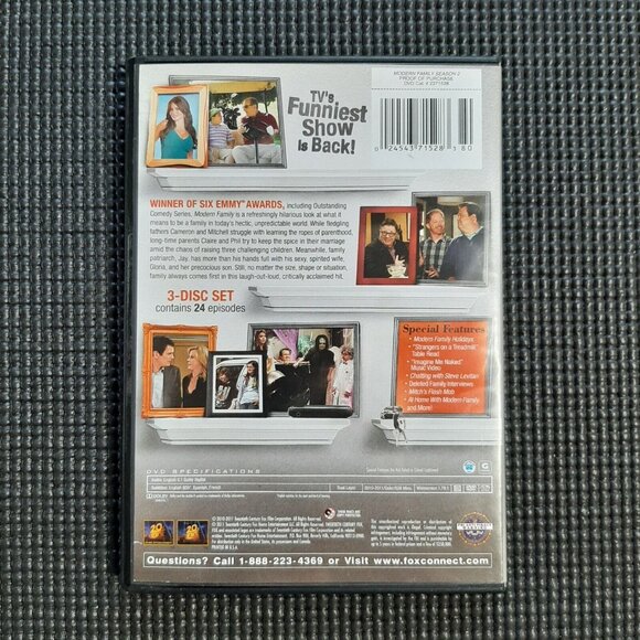 Modern Family: Season 2 - DVD - 3-Disc Set, 24 Episodes - Picture 2 of 4